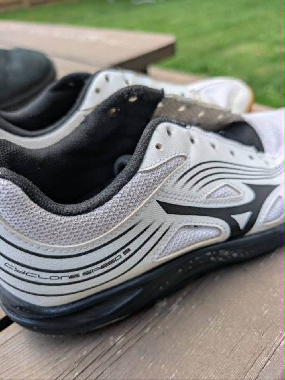 Mizuno Cyclone Speed 3 indoor court shoes size 8.5